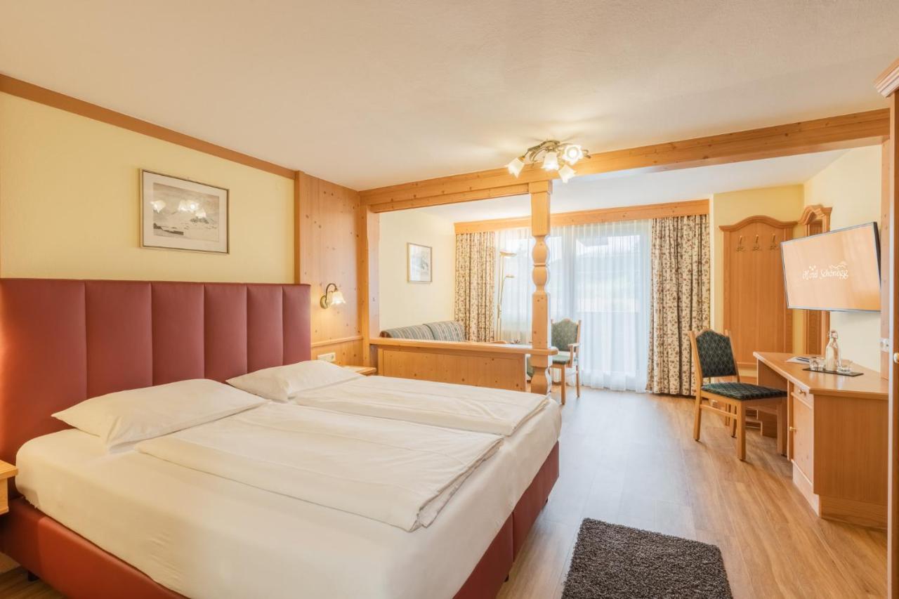 Schoenegg Hotel