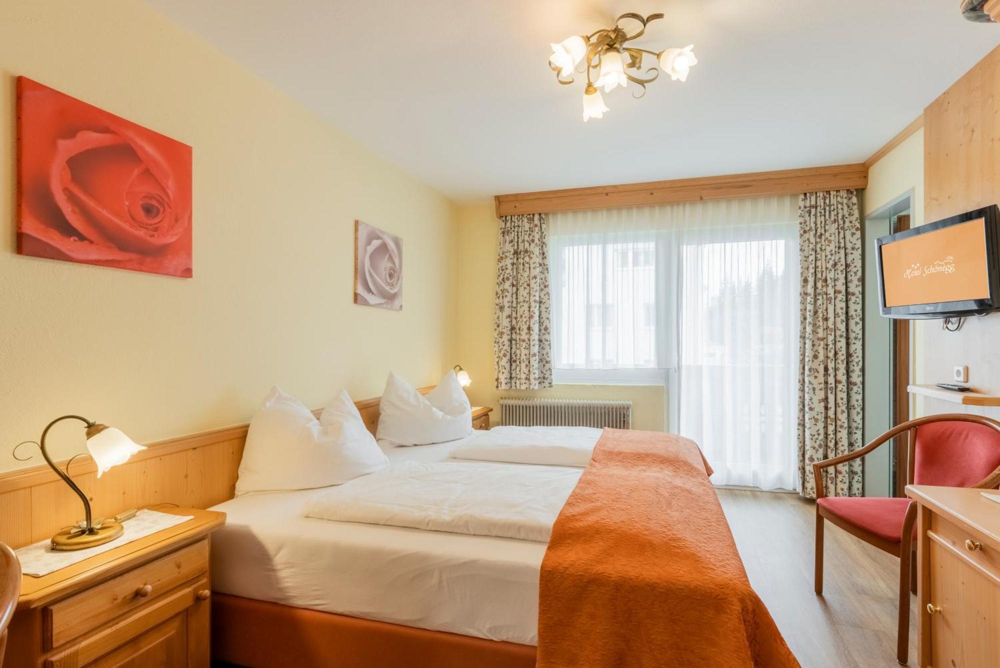 Hotel Schoenegg 3*